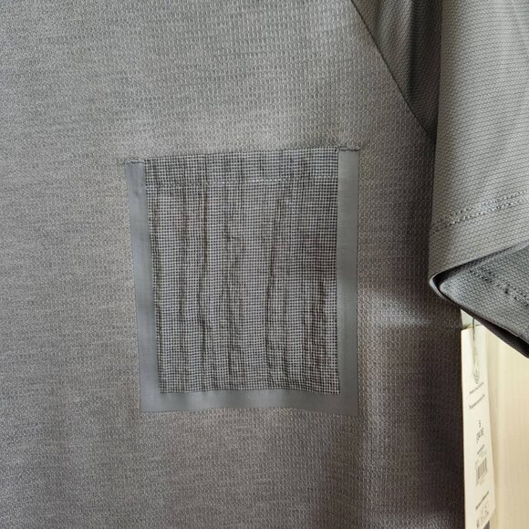 Athletic Works Pocket Tee Size S Grey w/ Zipper Storage Pocket - Picture 2 of 9
